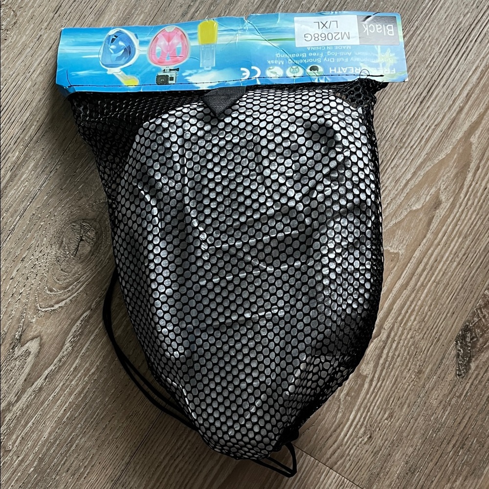 Black Snorkeling Set with Mesh Bag